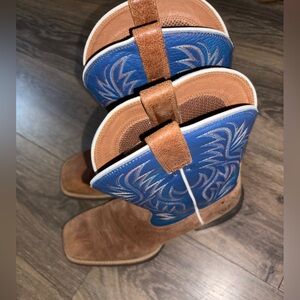 ARIAT Blue and Brown Western Boots